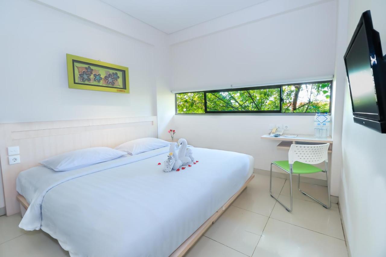 J Hotel Kuta Kuta Lombok Exterior foto