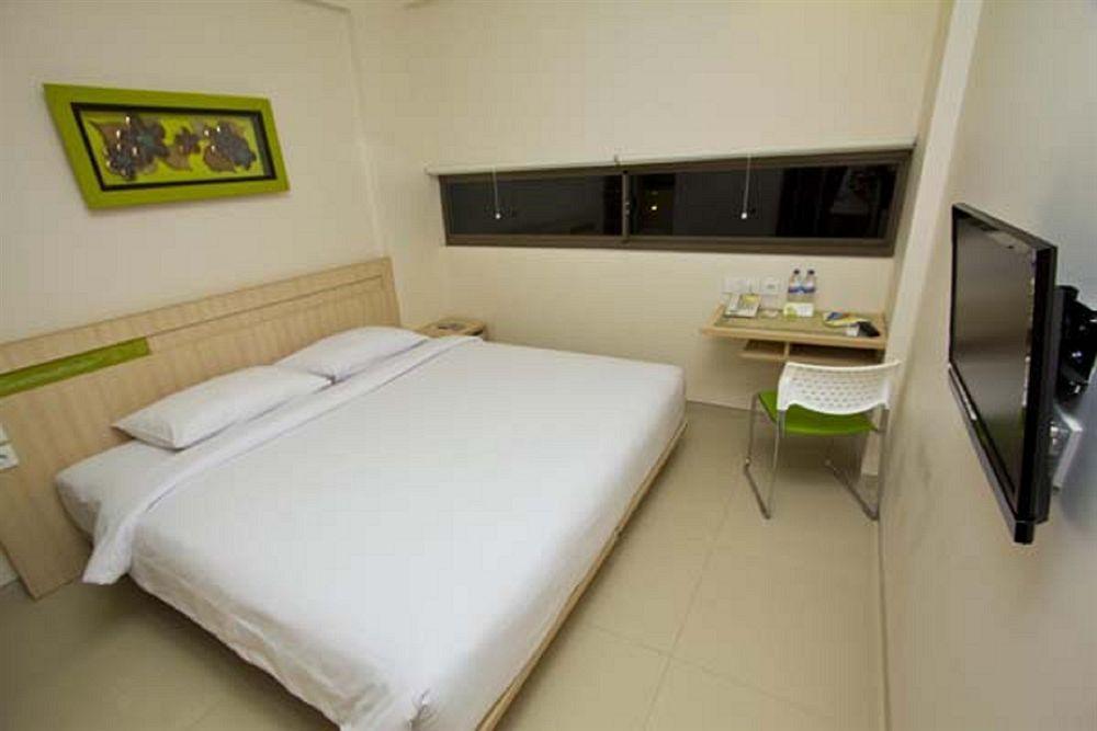 J Hotel Kuta Kuta Lombok Exterior foto